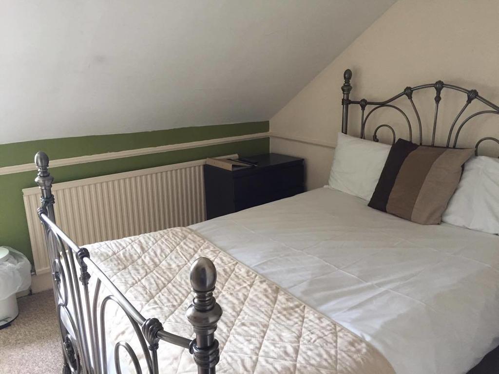 The Pines Guest Accommodation Chippenham  Luaran gambar
